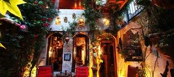 Antique Celtik House