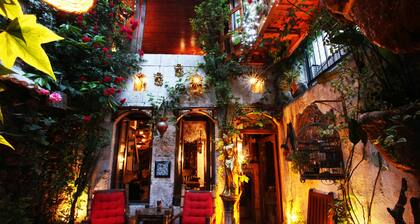 Antique Celtik House