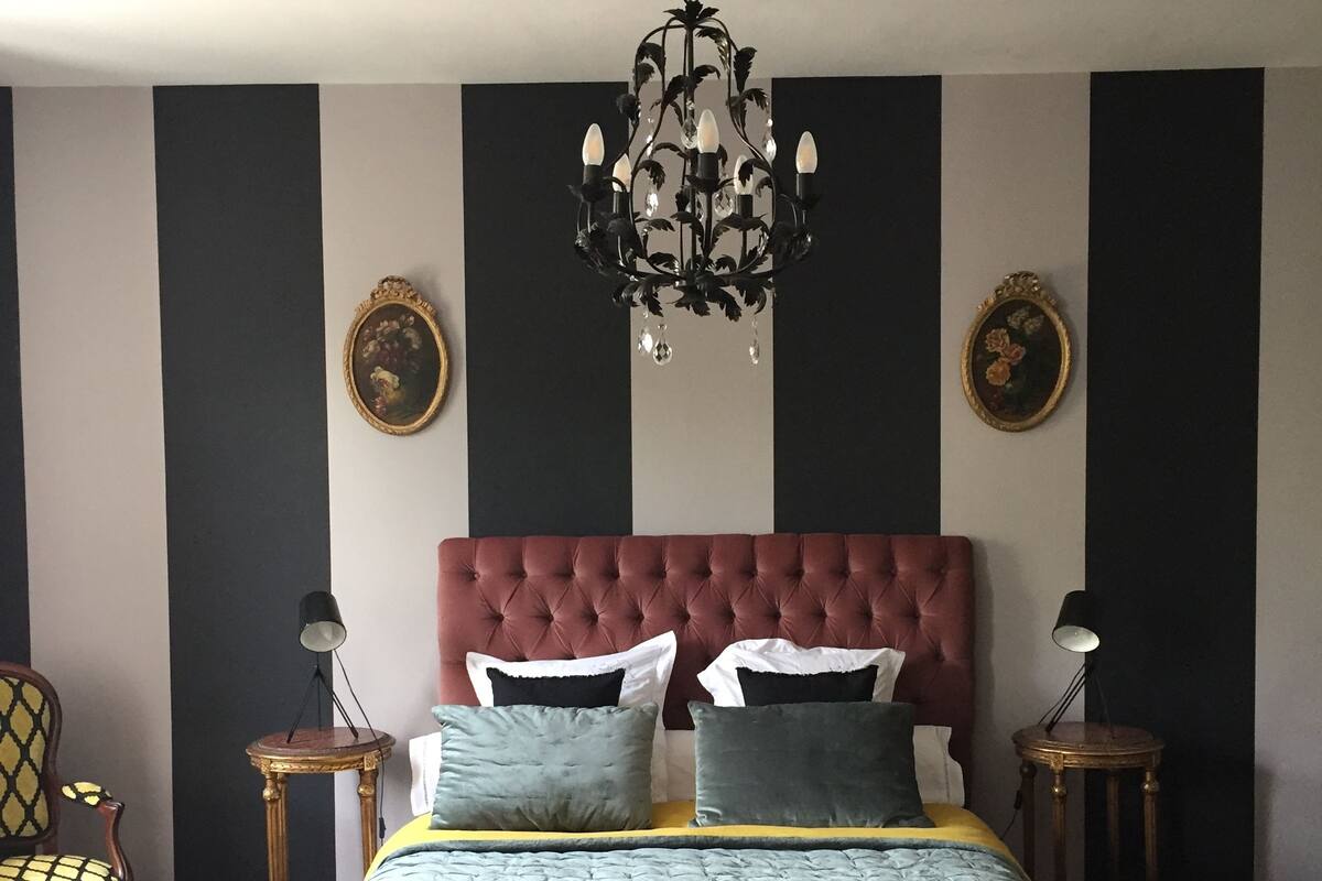 Comfort Room, 1 Queen Bed (Tara) | Individually decorated, individually furnished, soundproofing