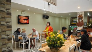 供應早餐