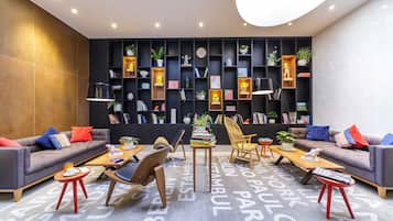 Sala de estar en el lobby