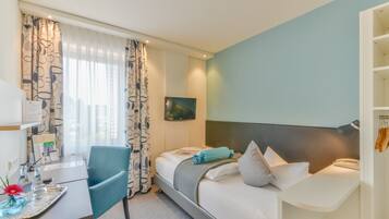 Basic Single Room | Desk, blackout drapes, free WiFi, bed sheets