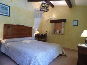 더블룸, 더블침대 1개 | 암막 커튼, 무료 유아용 침대, 무료 WiFi, 침대 시트