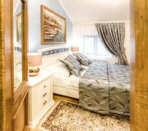 Junior Suite, 1 Queen Bed, Non Smoking