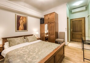 Classic Double Room, 1 Queen Bed, Non Smoking