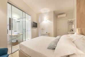 Minibar, desk, soundproofing, free WiFi - AQUAMADRE Suites (Carloforte)