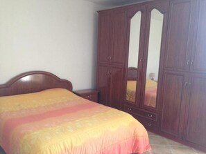 Habitación doble, 1 cama Queen size | Wifi gratis y ropa de cama