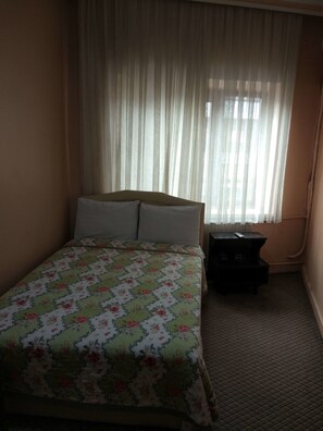 Desk, free WiFi - Petek Otel (Konya)