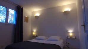 Appartement (F3-N°6) | Décoration personnalisée, ameublement personnalisé, bureau