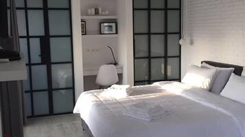 In-room safe, desk, soundproofing, iron/ironing board