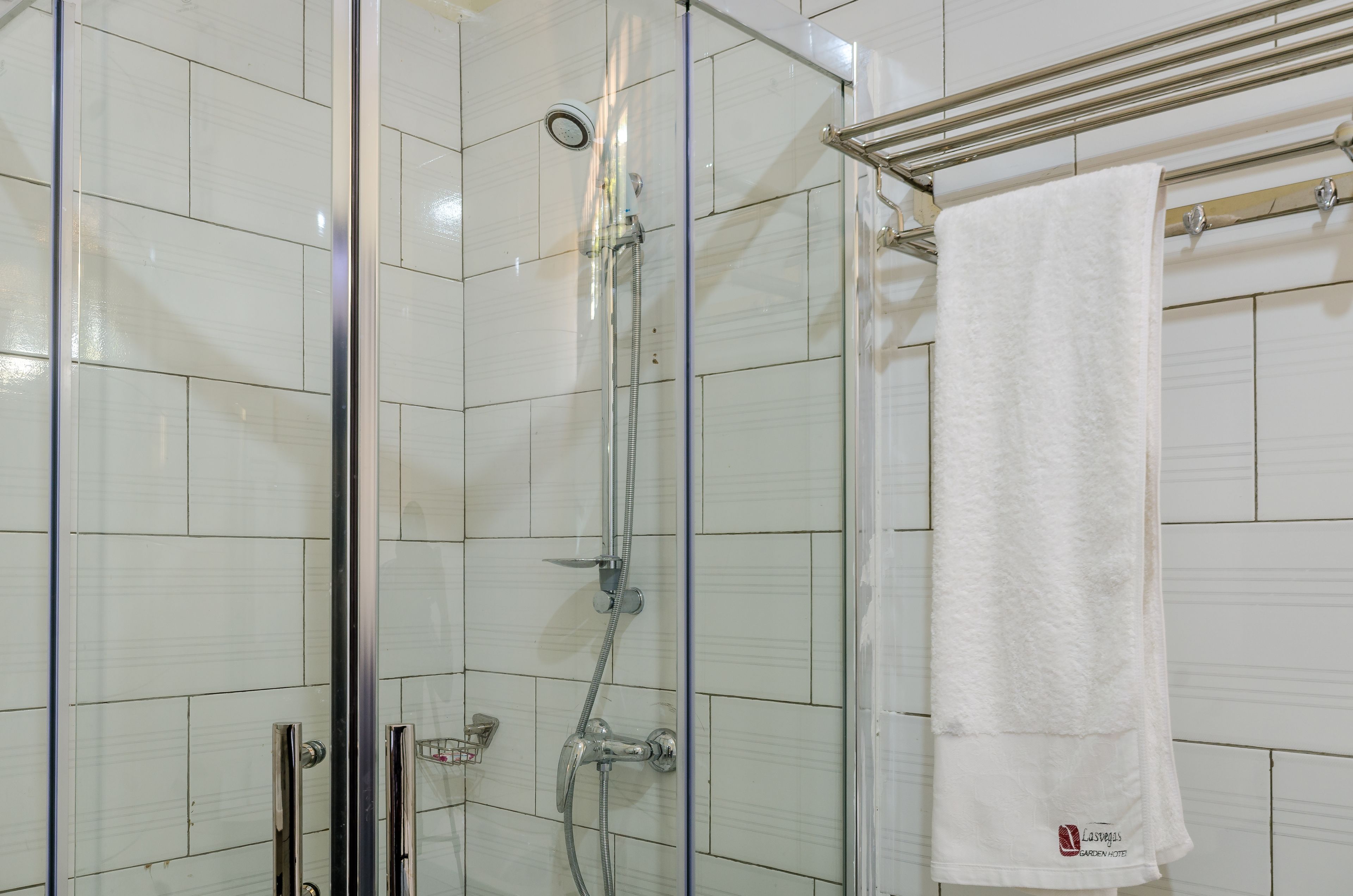 Shower, free toiletries, towels