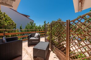 Deluxe Double Room | Terrace/patio - Villa Iole (Carloforte)