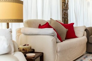 Comfort-Apartment, Terrasse, zum Garten hin | Wohnbereich