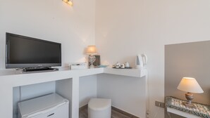 Panoramic Studio, Canal View | Room amenity - Panoramic Studio Carloforte (Carloforte)