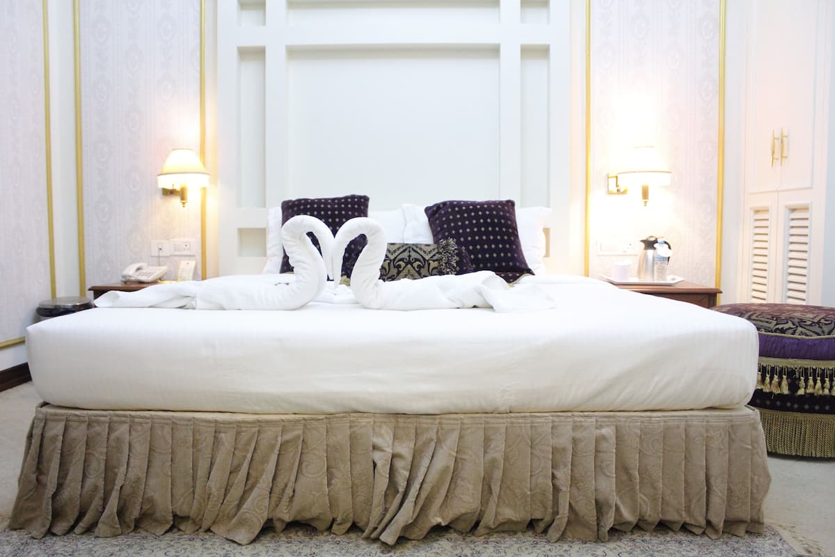Presidential Suite, 1 King Bed, Smoking | Premium bedding, Select Comfort beds, minibar, in-room safe