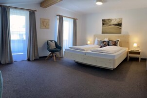 尊荣双人房 | 免费 WiFi、床单