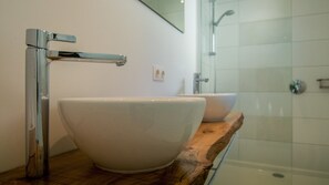 Hair dryer, towels - Spitsbroek (Eede)