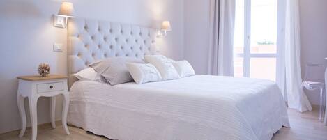 Superior-Suite, Balkon, Kanalblick