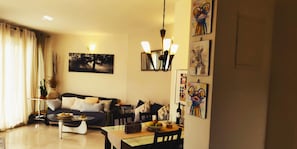 Family Apartment, 1 Bedroom, Non Smoking | Living room
