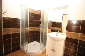 Departamento (2C) | Regadera en el baño