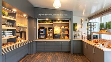 Daily buffet breakfast for a fee