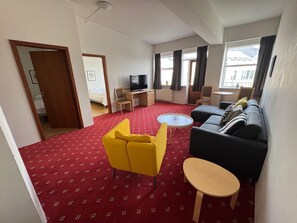 Blackout curtains, free WiFi, bed sheets - Hótel Borgarnes (Borgarnes)