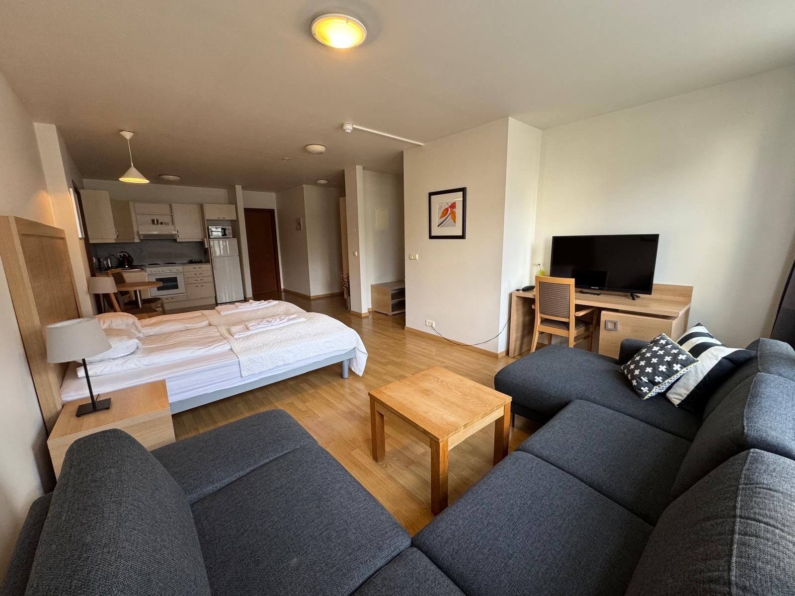 Huoneisto | Pimennysverhot, ilmainen Wi-Fi, vuodevaatteet