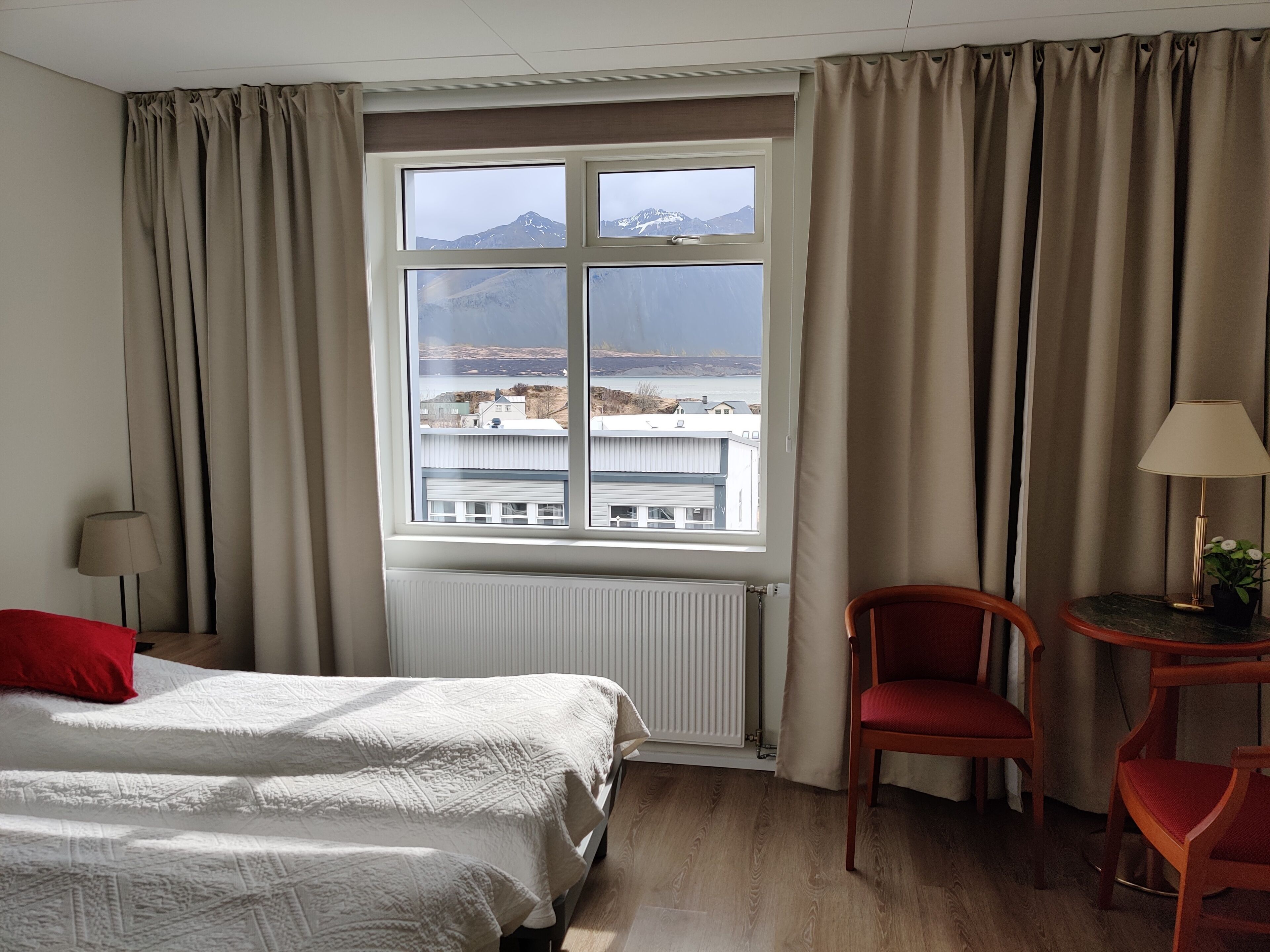 triple room, private bathroom | desk, blackout curtains, free cots/infant beds, free wifi