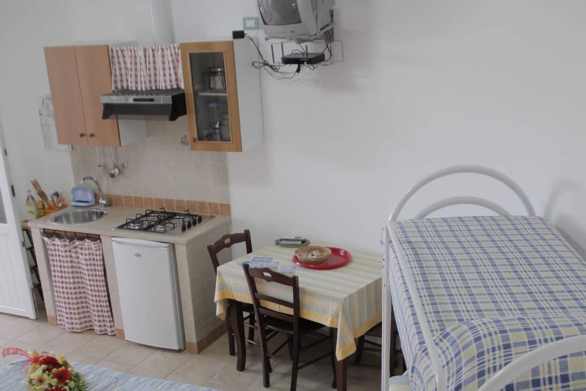 Een minibar, een kluis op de kamer, gratis wifi