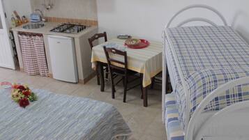 Minibar, in-room safe, free WiFi