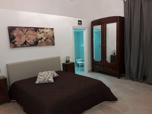 豪華雙人或雙床房, 1 張加大雙人床, 非吸煙房 | 嬰兒床 (收費)、摺床/加床 (收費)、免費 Wi-Fi、床單