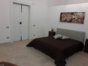 三人房, 多張床, 非吸煙房 | 嬰兒床 (收費)、摺床/加床 (收費)、免費 Wi-Fi、床單