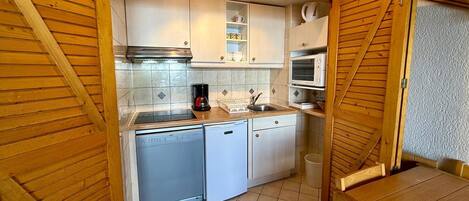 冷蔵庫、食器洗い機