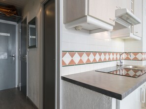 Fridge, dishwasher - South-facing studio Tignes, ski-in/ski-out, balcony, linen included winter (Tignes)