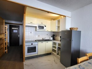 Fridge, microwave, dishwasher