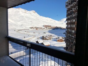 Property grounds - 2-Room Apartment 500m from Slopes with WiFi (Tignes)