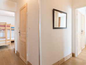 2 bedrooms, free WiFi