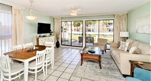 Smart TV, lettore DVD, videoteca