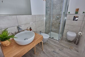 Double Room, Ensuite | Bathroom - Il Chiattillo (Naples)