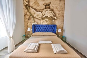 Double Room, Ensuite | Egyptian cotton sheets, premium bedding, down comforters - Il Chiattillo (Naples)