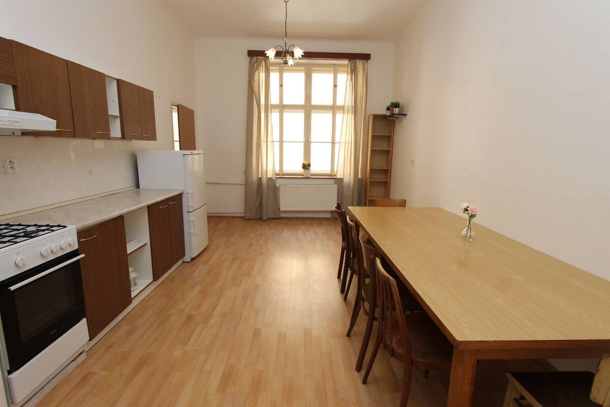 Basic Apartment, 3 Bedrooms, Kitchen | In-room dining