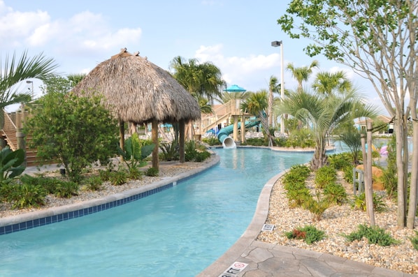 2 outdoor pools, pool umbrellas, sun loungers - Shv1195ha - 8 Bedroom Villa In The Retreat at Champions Gate, Sleeps Up To 18, Just 9 Miles To Disney (Davenport)