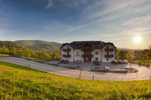 واجهة المنشأة