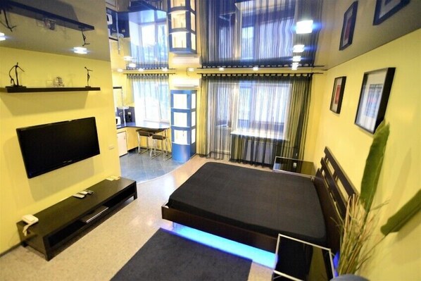 スタジオ (A-9) | デスク、WiFi (無料)、ベッドシーツ