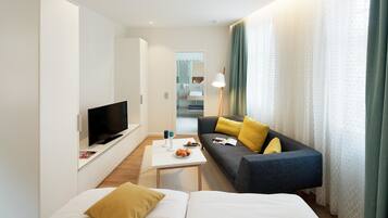 Deluxe-Studio (AQUA) | Zimmersafe, Schreibtisch, schallisolierte Zimmer, Bügeleisen/Bügelbrett