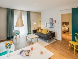 Caja de seguridad en la habitación y sistema de insonorización