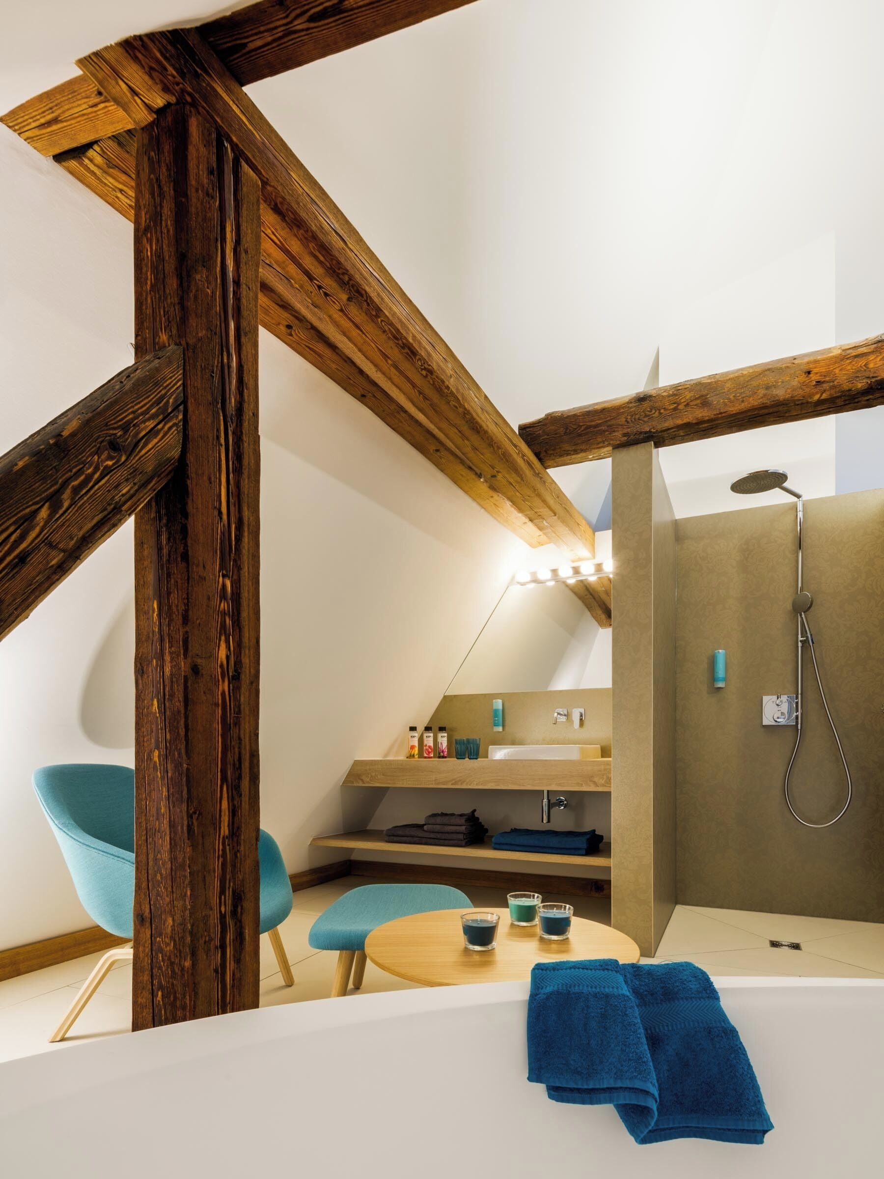 Deluxe-Studio Silva | Badezimmer | Dusche, kostenlose Toilettenartikel, Haartrockner, Handtücher