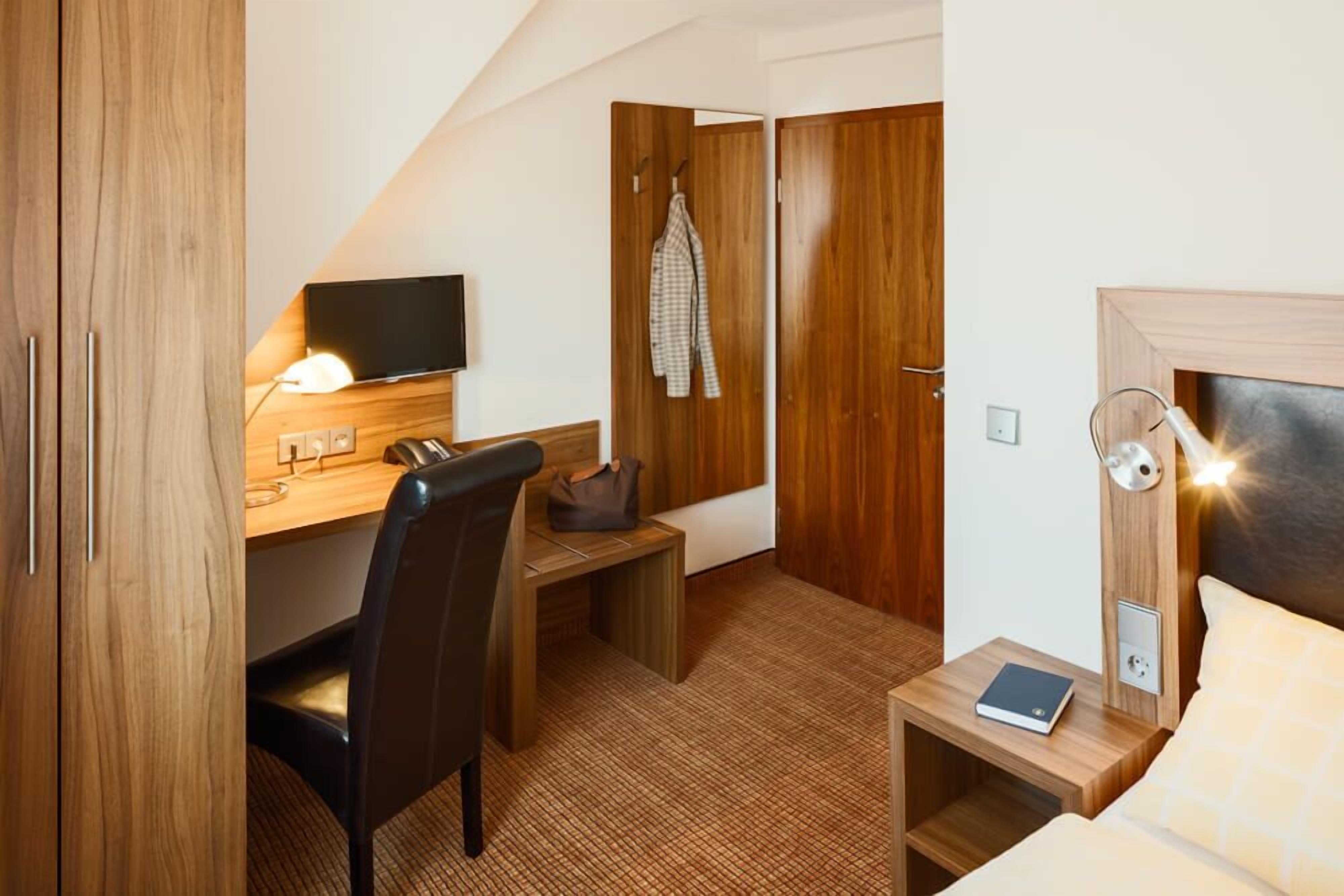 superior single room | in-room safe, desk, free cots/infant beds, free wifi