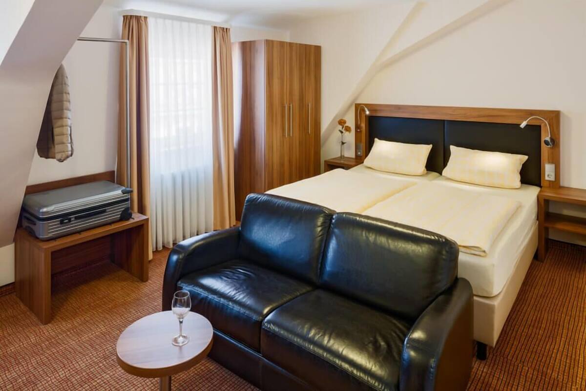 Superior Double Room | In-room safe, desk, free cribs/infant beds, free WiFi