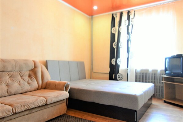 Departamento | 2 habitaciones, escritorio, tabla de planchar con plancha y wifi gratis 